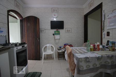 Casa à venda com 230m², 3 quartos e 2 vagasCozinha