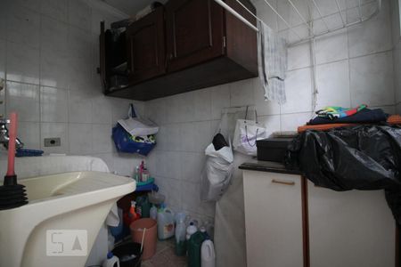 Casa à venda com 230m², 3 quartos e 2 vagasÁrea de Serviço