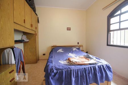 Casa à venda com 230m², 3 quartos e 2 vagasQuarto 2