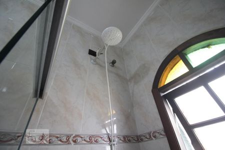 Casa à venda com 230m², 3 quartos e 2 vagasChuveiro