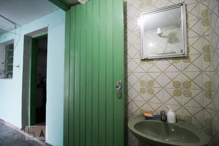 Casa à venda com 121m², 2 quartos e 2 vagas Casa à venda com 121m², 2 quartos e 2 vagasBanheiro do salão