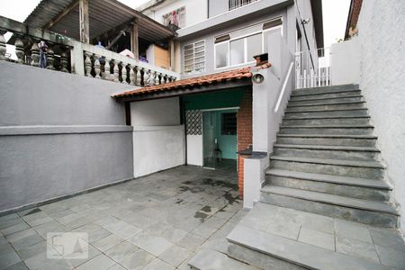 Casa à venda com 121m², 2 quartos e 2 vagas Casa à venda com 121m², 2 quartos e 2 vagasQuintal