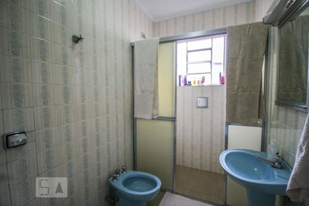 Casa à venda com 121m², 2 quartos e 2 vagas Casa à venda com 121m², 2 quartos e 2 vagasBanheiro