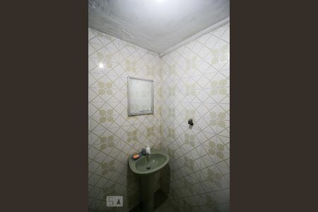 Casa à venda com 121m², 2 quartos e 2 vagas Casa à venda com 121m², 2 quartos e 2 vagasBanheiro do salão