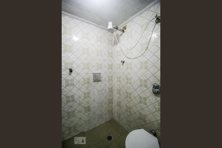 Casa à venda com 121m², 2 quartos e 2 vagas Casa à venda com 121m², 2 quartos e 2 vagasBanheiro do salão