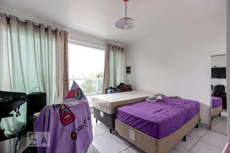 Casa à venda com 625m², 21 quartos e 2 vagas Casa à venda com 625m², 21 quartos e 2 vagasQuarto 4