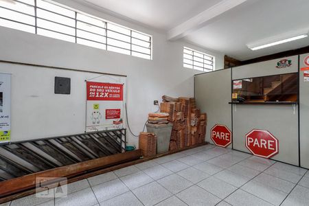 Casa à venda com 625m², 21 quartos e 2 vagas Casa à venda com 625m², 21 quartos e 2 vagasGaragem