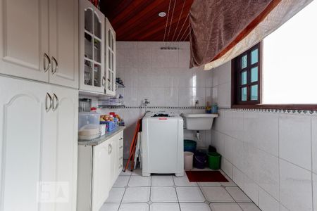 Casa à venda com 625m², 21 quartos e 2 vagas Casa à venda com 625m², 21 quartos e 2 vagasÁrea de Serviço