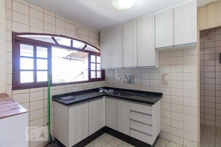 Casa à venda com 121m², 3 quartos e 3 vagasCozinha