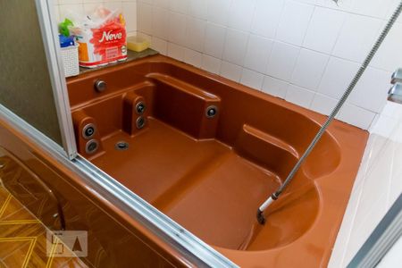 Casa à venda com 300m², 4 quartos e 3 vagasBanheiro 1