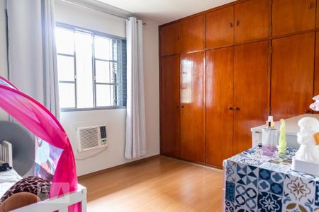 Casa à venda com 300m², 4 quartos e 3 vagasQuarto 2