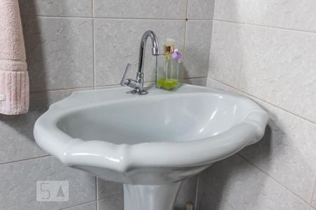 Casa à venda com 300m², 4 quartos e 3 vagasBanheiro 2