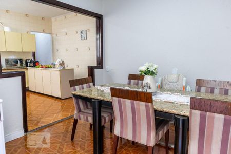 Casa à venda com 300m², 4 quartos e 3 vagasCozinha