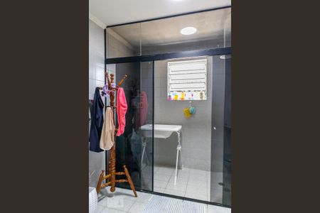 Casa à venda com 300m², 4 quartos e 3 vagasBanheiro 2