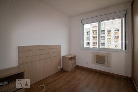 Suíte 1 de apartamento para alugar com 2 quartos, 62m² em Vila Ipiranga, Porto Alegre