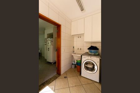 Casa à venda com 204m², 4 quartos e 4 vagas Casa à venda com 204m², 4 quartos e 4 vagasÁrea de serviço