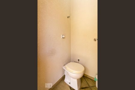 Casa à venda com 204m², 4 quartos e 4 vagas Casa à venda com 204m², 4 quartos e 4 vagasLavabo de serviço