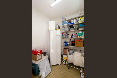 Casa à venda com 204m², 4 quartos e 4 vagas Casa à venda com 204m², 4 quartos e 4 vagasDespensa