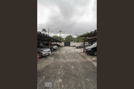 Apartamento à venda com 65m², 2 quartos e 1 vaga Apartamento à venda com 65m², 2 quartos e 1 vagaEstacionamento