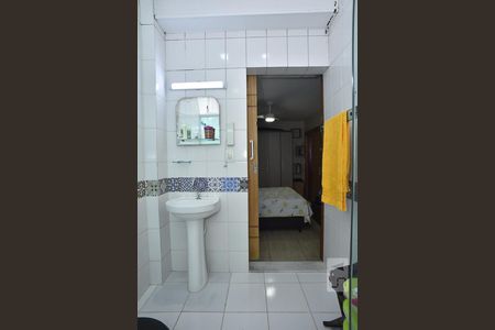 Casa de condomínio à venda com 160m², 4 quartos e 1 vagaBanheiro da Suíte