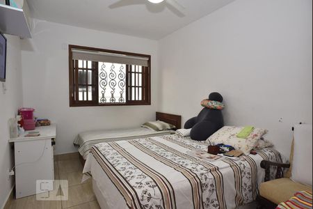 Casa de condomínio à venda com 160m², 4 quartos e 1 vagaQuarto 3