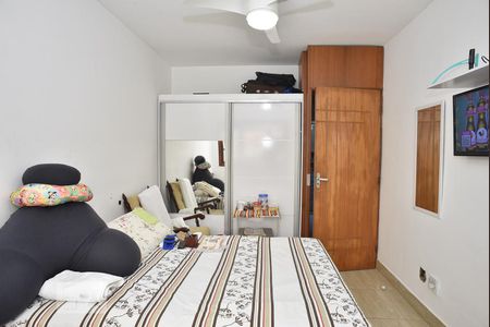 Casa de condomínio à venda com 160m², 4 quartos e 1 vagaQuarto 3