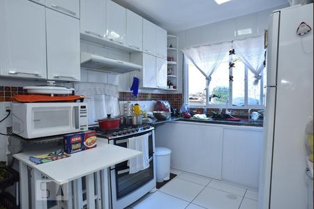 Casa de condomínio à venda com 160m², 4 quartos e 1 vagaCozinha