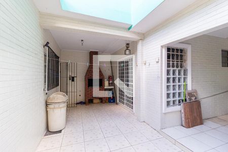 Casa à venda com 220m², 3 quartos e 4 vagasQuintal