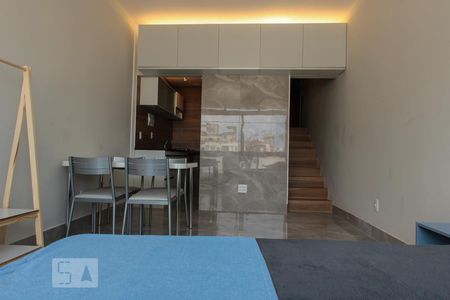Sala e Quarto de kitnet/studio para alugar com 1 quarto, 30m² em Barro Preto, Belo Horizonte
