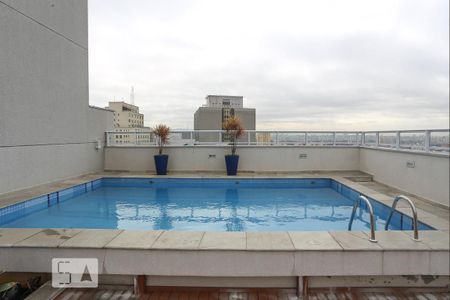 Studio à venda com 32m², 1 quarto e 1 vaga Studio à venda com 32m², 1 quarto e 1 vagaÁrea comum - Piscina