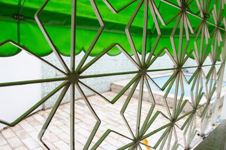 Sala - Janela de casa para alugar com 2 quartos, 240m² em Vila Valqueire, Rio de Janeiro