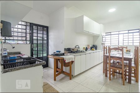 Casa à venda com 150m², 3 quartos e 2 vagasCozinha