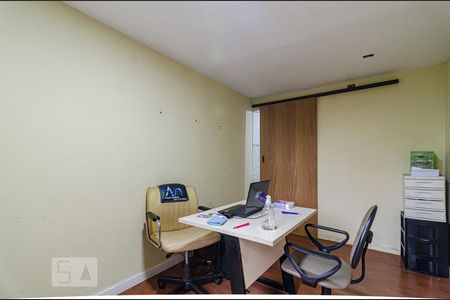 Casa à venda com 150m², 3 quartos e 2 vagasQuarto de serviço/escritorio