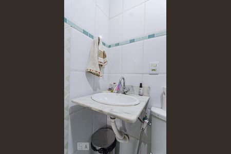 Casa à venda com 150m², 3 quartos e 2 vagasBanheiro de serviço