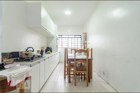Casa à venda com 150m², 3 quartos e 2 vagasCozinha