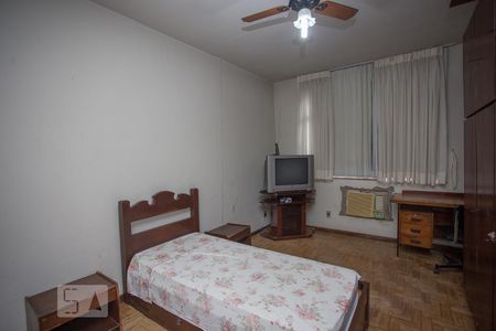 Casa à venda com 210m², 5 quartos e 7 vagasQuarto 1 Suíte