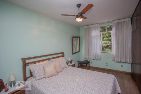 Casa à venda com 210m², 5 quartos e 7 vagasQuarto 5 Suíte