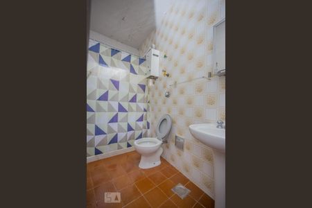 Casa à venda com 210m², 5 quartos e 7 vagasBanheiro da Suíte