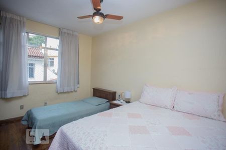 Casa à venda com 210m², 5 quartos e 7 vagasQuarto 2