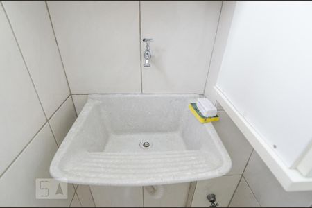 Apartamento para alugar com 75m², 3 quartos e 1 vagaÁrea de serviço