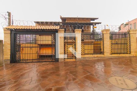 Casa para alugar com 454m², 3 quartos e 3 vagasFachada