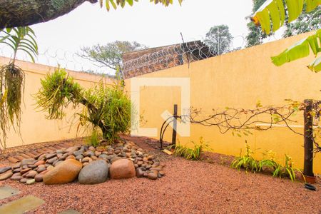 Casa para alugar com 454m², 3 quartos e 3 vagasQuintal