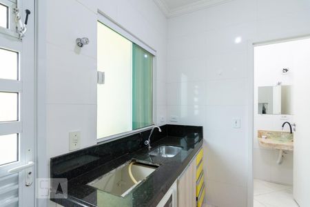 Cozinha de kitnet/studio para alugar com 1 quarto, 18m² em Vila Sao Pedro, Santo André