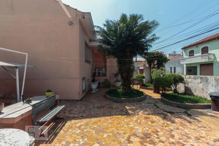 Casa à venda com 231m², 3 quartos e 1 vaga Casa à venda com 231m², 3 quartos e 1 vagaQuintal