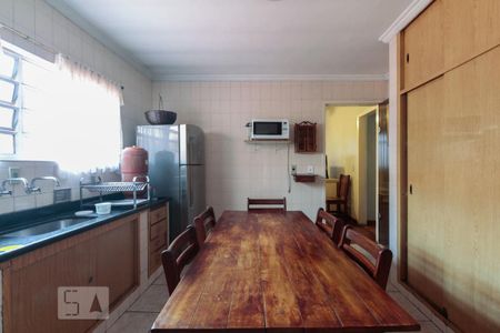 Casa à venda com 231m², 3 quartos e 1 vaga Casa à venda com 231m², 3 quartos e 1 vagaCozinha