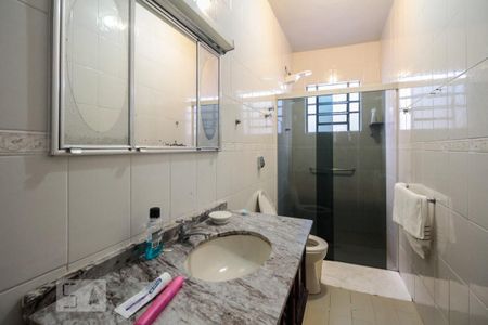 Casa à venda com 231m², 3 quartos e 1 vaga Casa à venda com 231m², 3 quartos e 1 vagaBanheiro Social