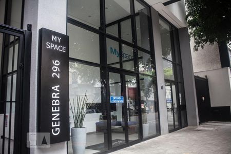 Apartamento à venda com 55m², 2 quartos e 1 vaga Apartamento à venda com 55m², 2 quartos e 1 vagaFachada do bloco