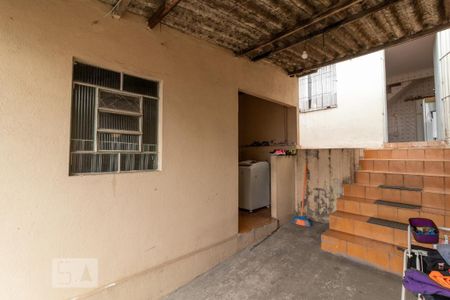 Casa à venda com 140m², 3 quartos e 6 vagasQuintal
