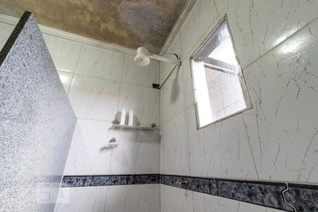 Casa à venda com 140m², 3 quartos e 6 vagasBanheiro - Chuveiro Elétrico