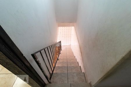 Casa à venda com 140m², 3 quartos e 6 vagasEscada